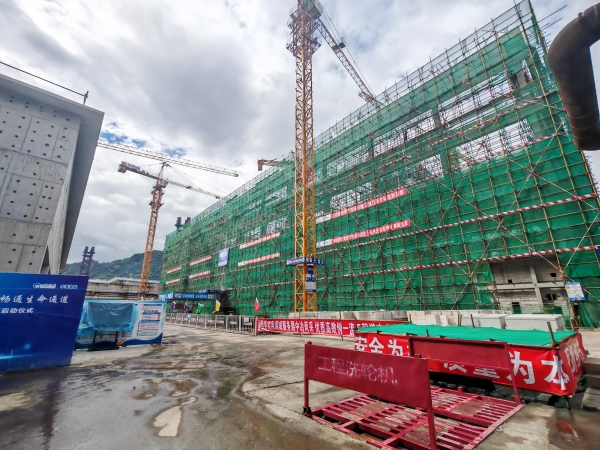 本溪市長調(diào)研本鋼板材項(xiàng)目-3.jpg 本溪市長調(diào)研本鋼板材項(xiàng)目-3.jpg