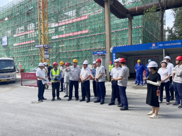 本溪市長調(diào)研本鋼板材項(xiàng)目-2.jpg 本溪市長調(diào)研本鋼板材項(xiàng)目-2.jpg