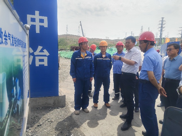 副書記視察八鋼新聞?wù)掌琠副本.jpg 副書記視察八鋼新聞?wù)掌琠副本.jpg