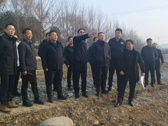 竹溪縣委書記許慶一一行蒞臨竹溪河水污染治理及水生態修復工程(一期)EPC總承包項目現場檢查指導工作 (1).png 竹溪縣委書記許慶一一行蒞臨竹溪河水污染治理及水生態修復工程(一期)EPC總承包項目現場檢查指導工作 (1).png